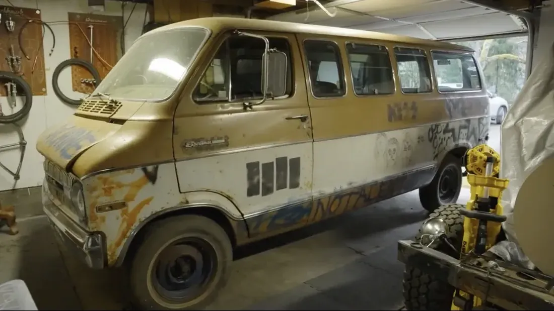 Le "Melvan" "pimpé" par Kurt Cobain est à vendre aux enchères... en pièces détachées.