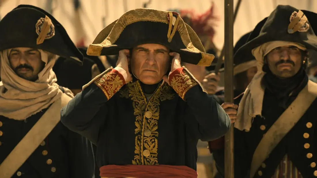 Joaquin Phoenix est Bonaparte dans "Napoléon" de Ridley Scott.