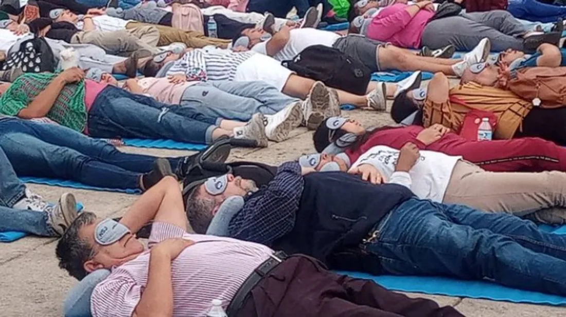 Une sieste géante à Mexico pour revendiquer le droit au repos