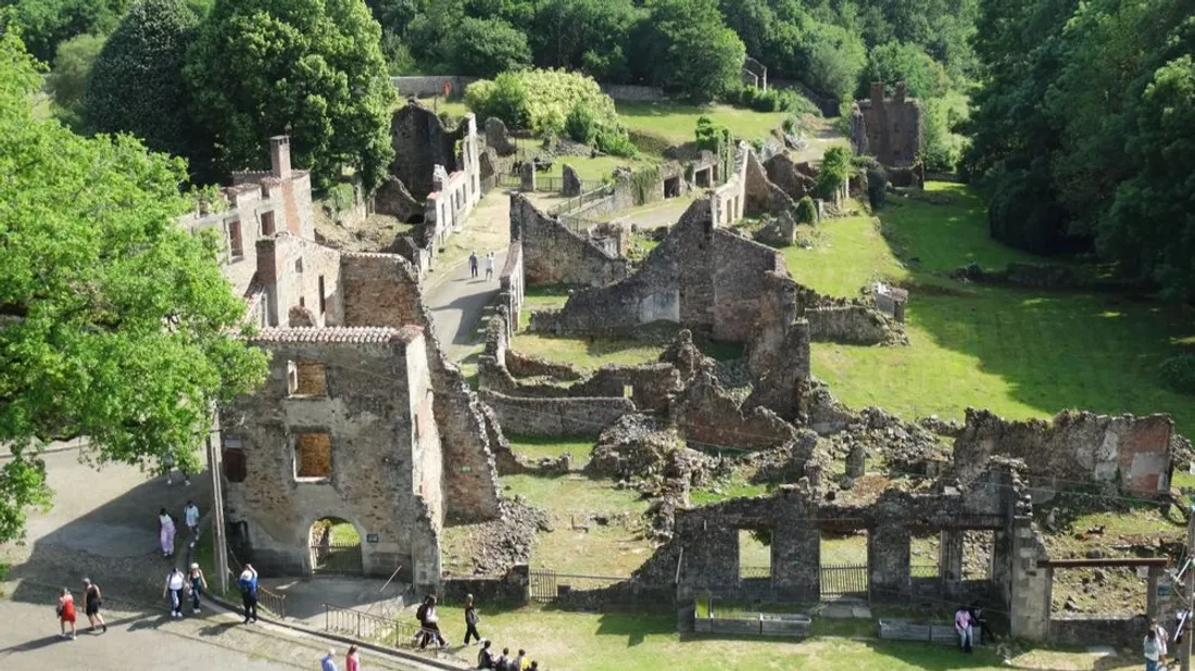 Les ruines du village martyr d'Oradour-sur-Glane s'abiment.