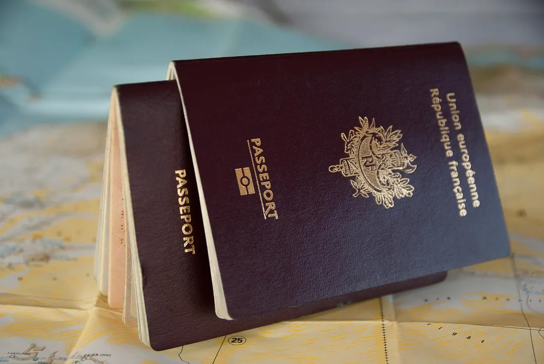 Des passeports français