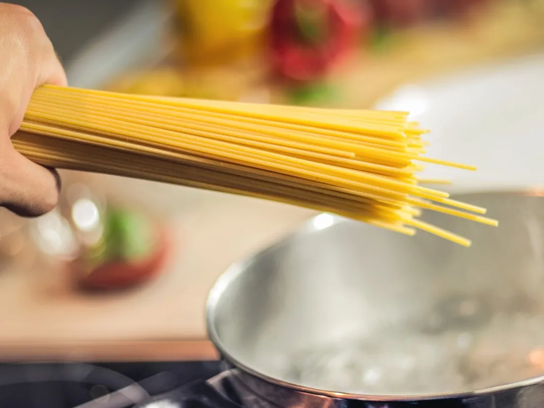 Estimant que la cuisson de ses pâtes est trop longue, elle réclame 5 milllions à la marque 