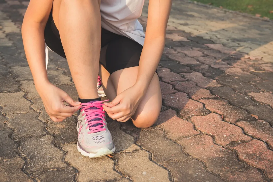 Choisir des chaussures inadaptées pour la course est indispensable.