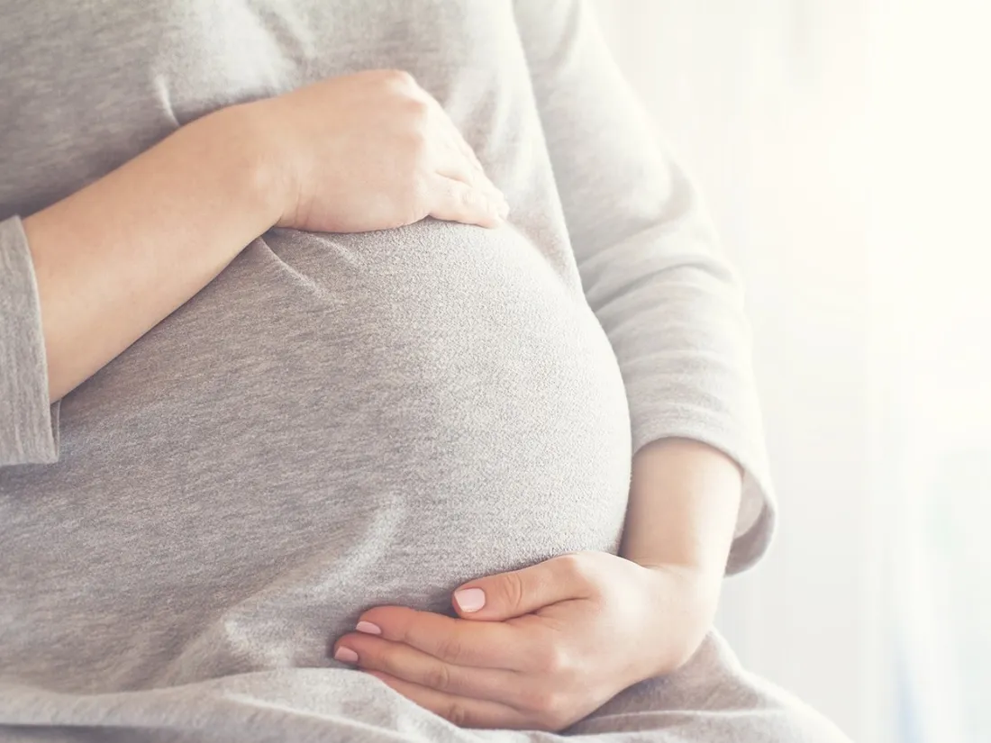 "Tu es sûre que tu n’attends pas des jumeaux ?" : ces phrases à ne pas dire à une femme enceinte 