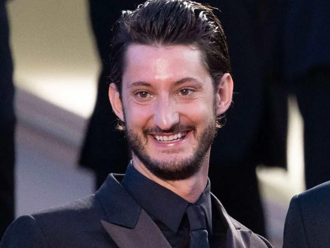 « Il est minuscule » : Pierre Niney évoque son âne miniature