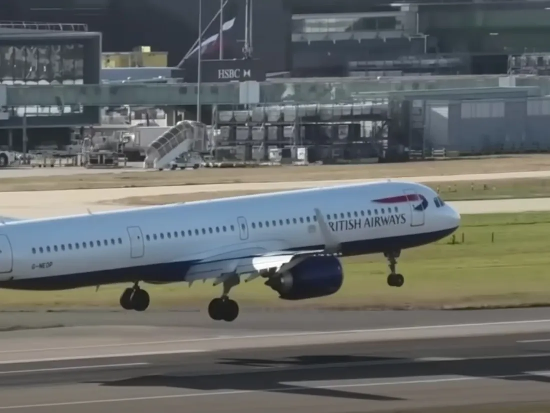 L'avion a évité de peu la catastrophe