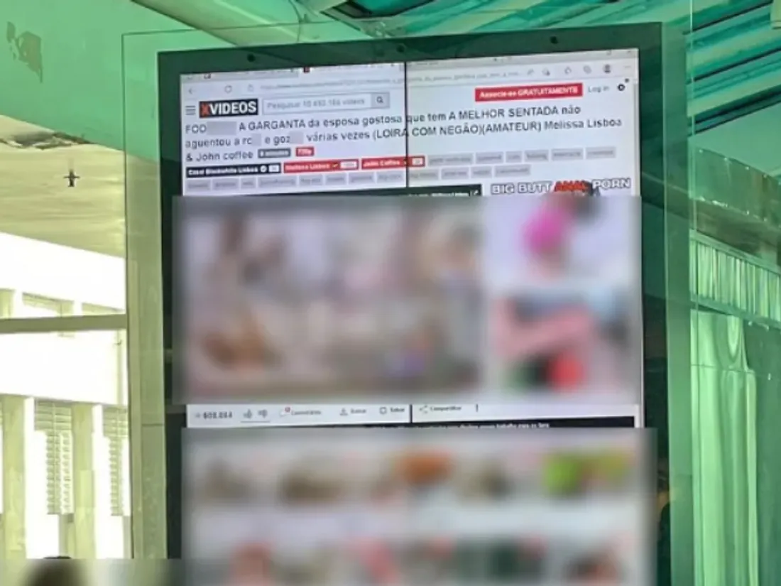 Les écrans publicitaires de l'aéroport Santos Dumont au Brésil ont diffusé du porno.
