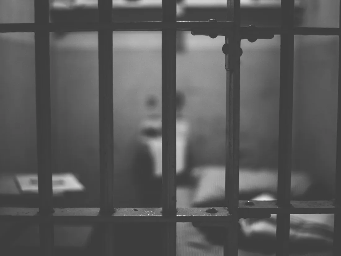 prison 