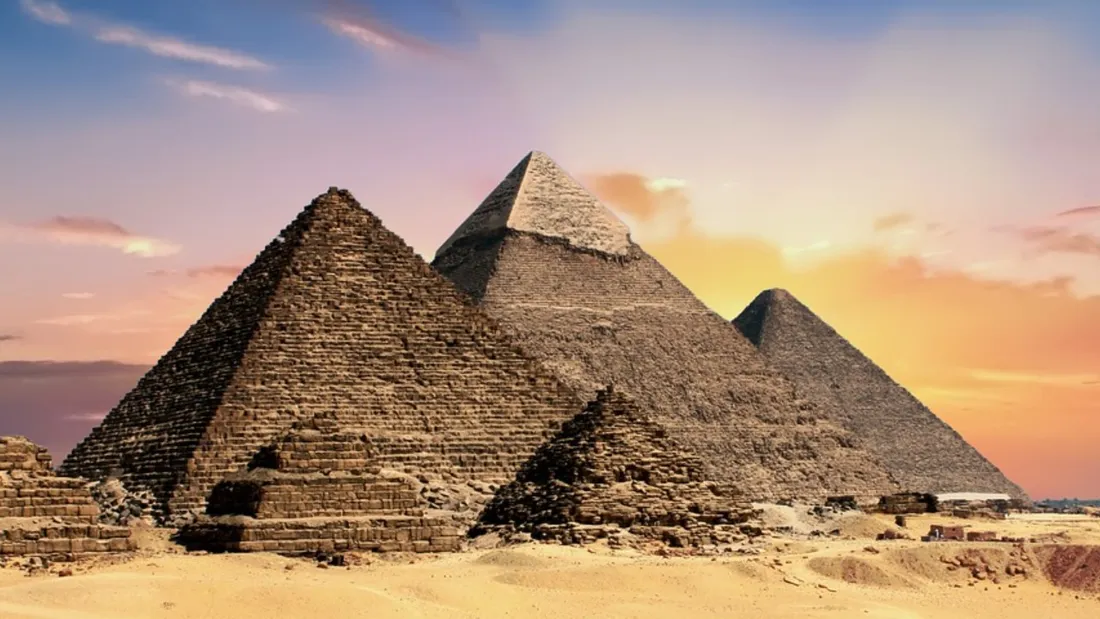 Les pyramides d'Égypte, au coeur de nombreux fantasmes 