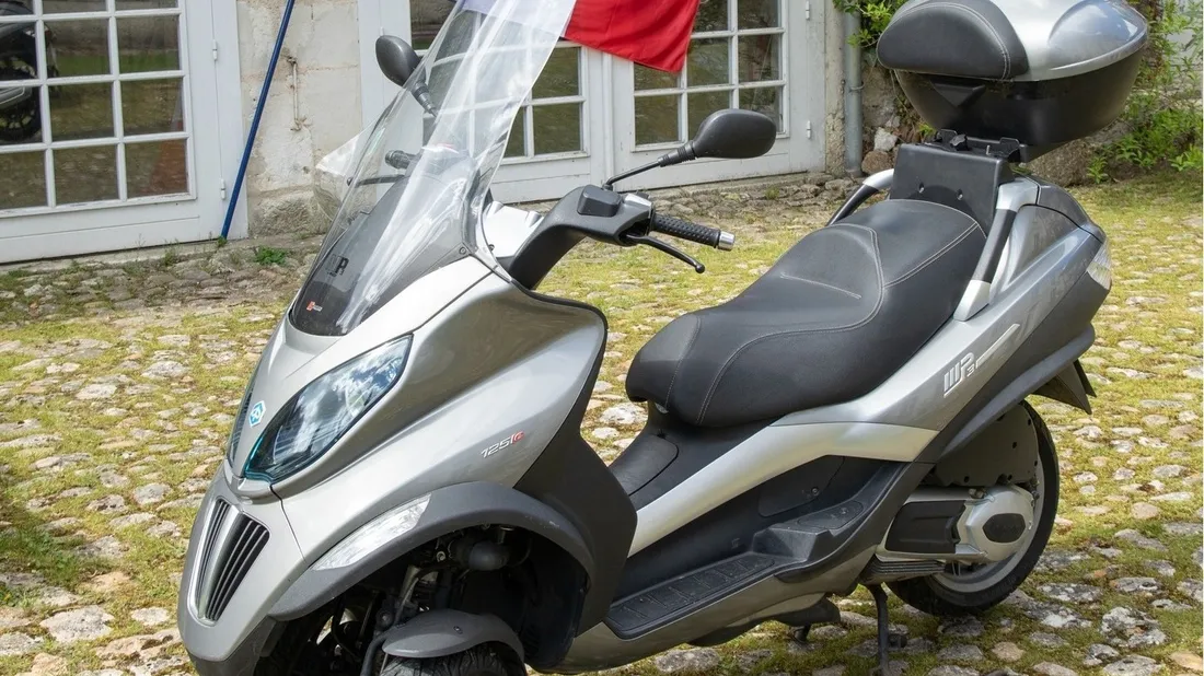 Le scooter utilisé par François Hollande.