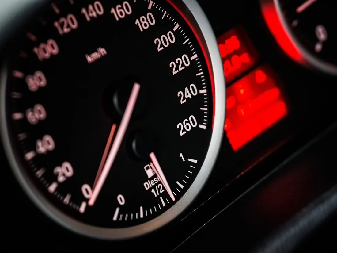 Un compteur de vitesse