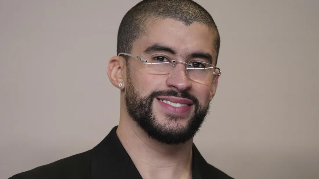 Bad Bunny publie une vidéo en réaction à la blague sur Porto Rico lors d’un meeting de Donald Trump