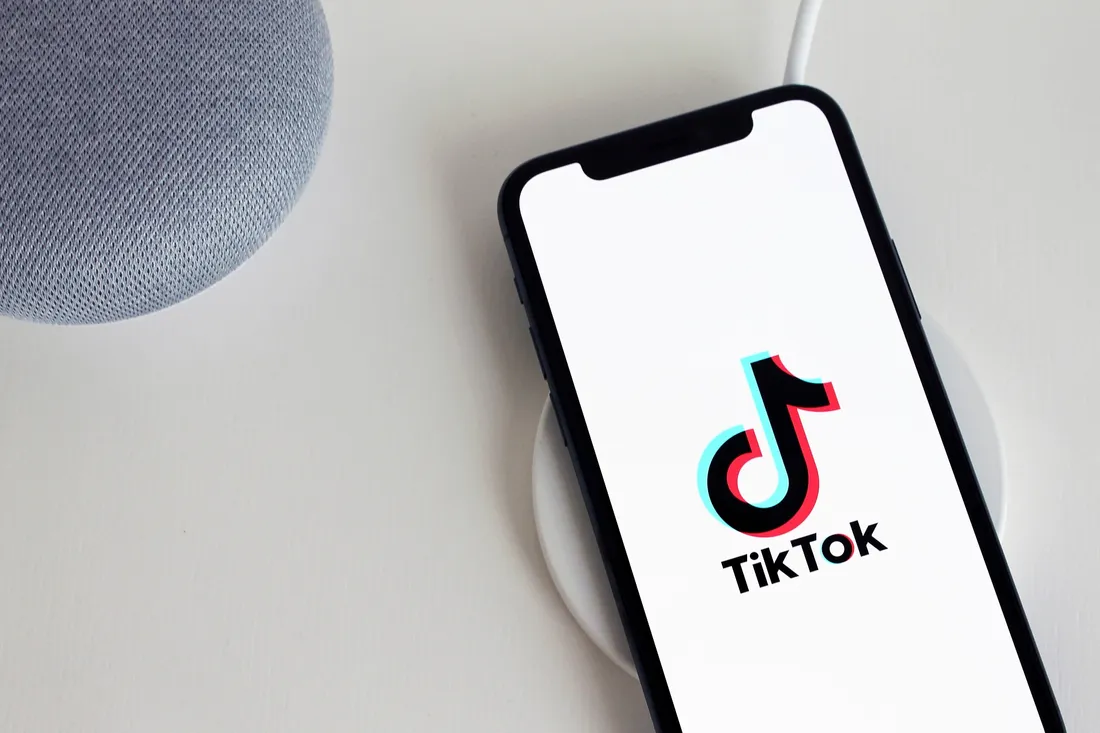 Voici pourquoi la Commission européenne interdit à ses employés d'utiliser TikTok