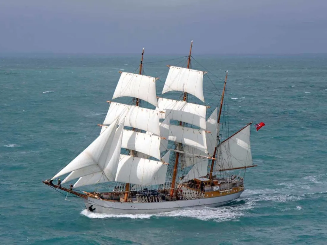 Les bateaux Le Français et Le Phoenix arrivent ce jeudi 18 avril sur le Bassin