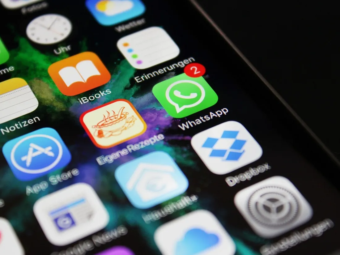 WhatsApp : il est désormais possible de quitter un groupe incognito ou cacher sa présence en ligne