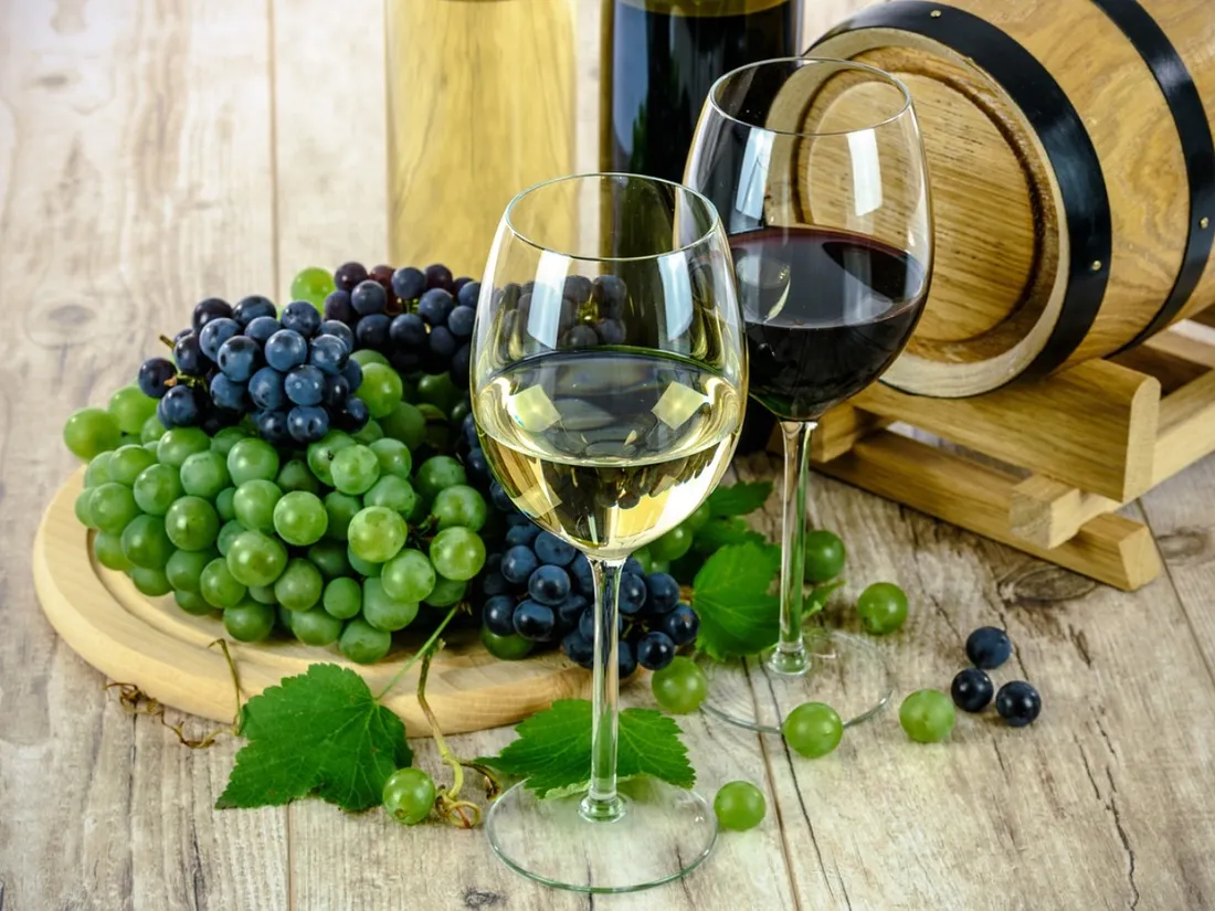 Des verres de vin - Photo d'illustration