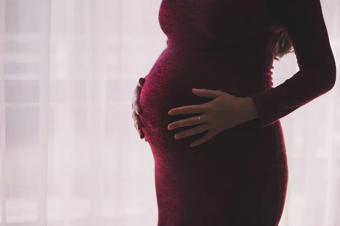 Grossesse : des scientifiques découvrent la cause des nausées des femmes enceintes