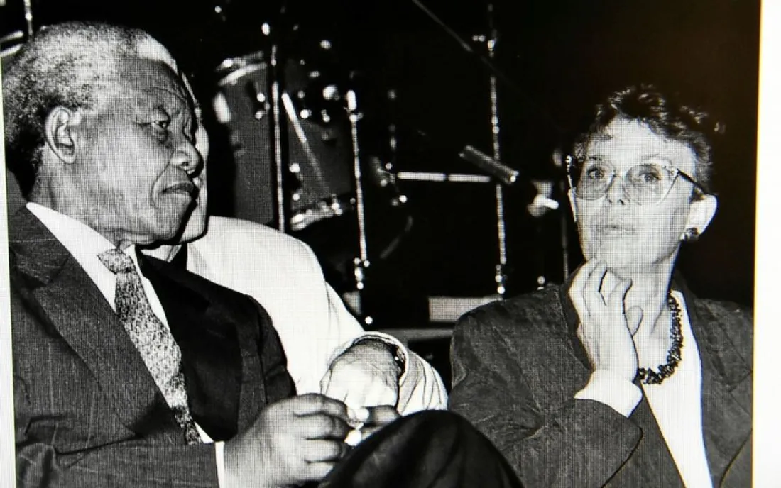 Nelson Mandela et Jacqueline Derens