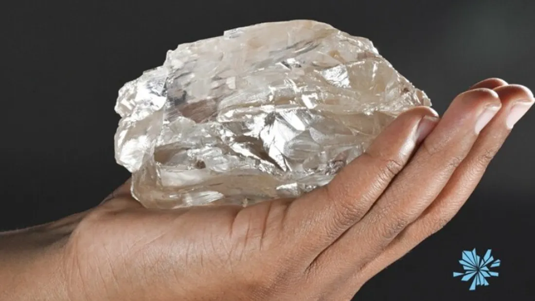 Un diamant de 2 492 carats découvert au Botswana