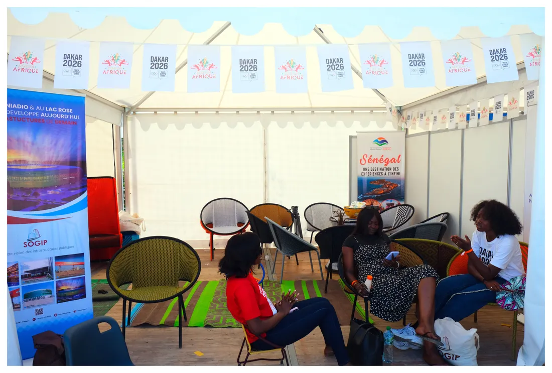 Le stand du Sénégal à la Station Afrique de l'Île Saint-Denis, près de Paris