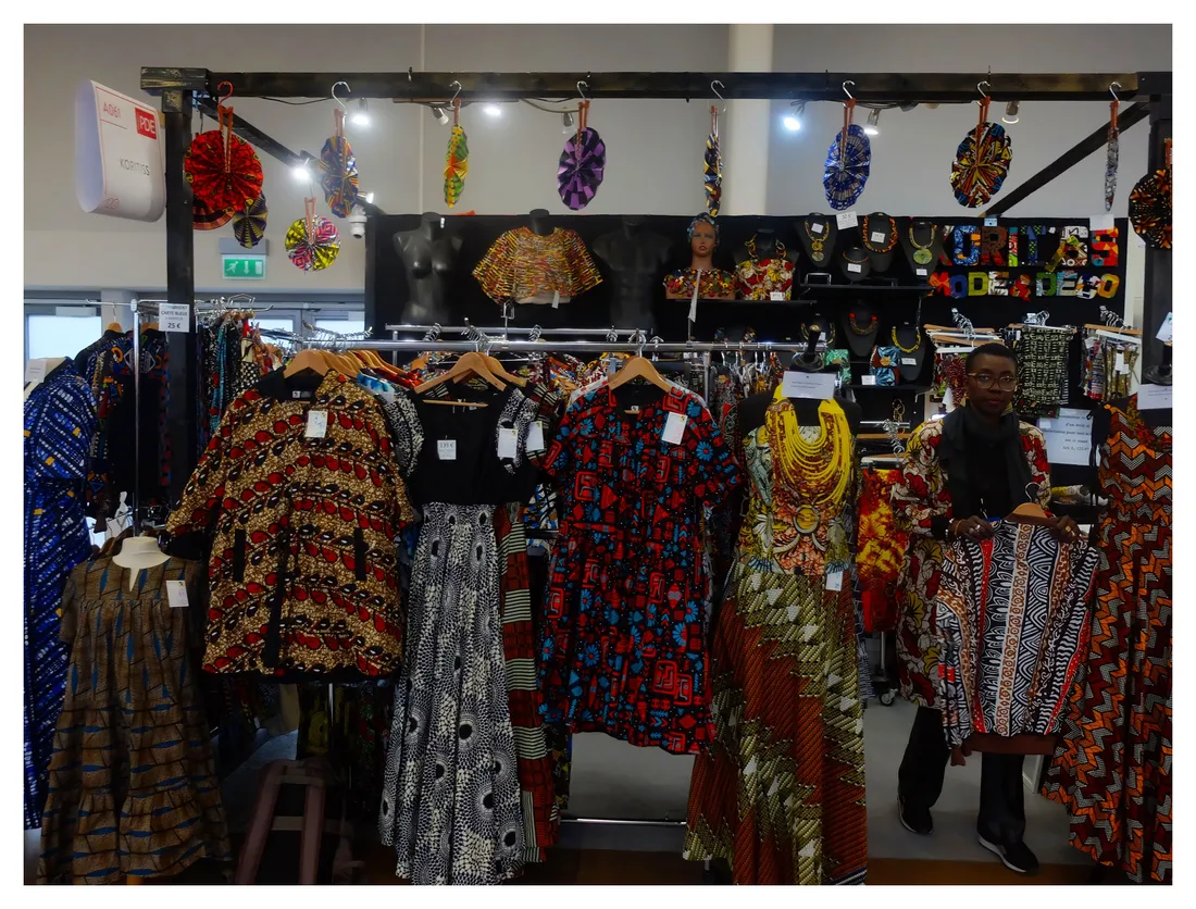 le stand de vêtements à base de wax de Fatima Badiane Constant