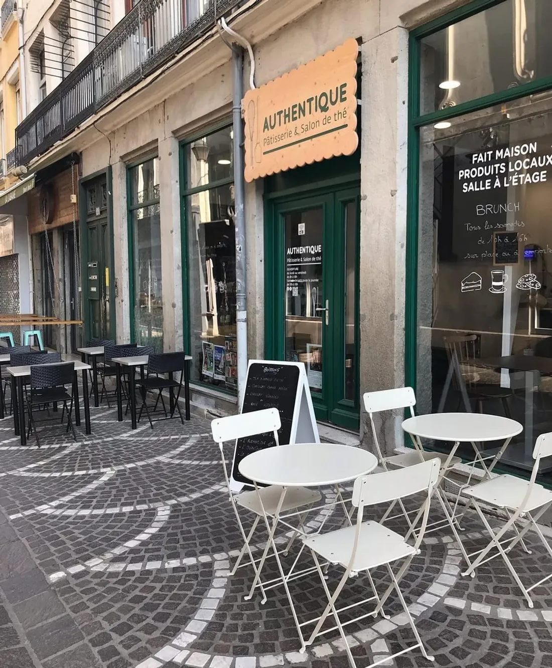 Authentique 