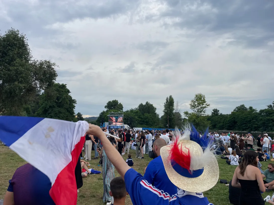 Malheureusement pour ce jeune supporter, les Bleus se sont inclinés.