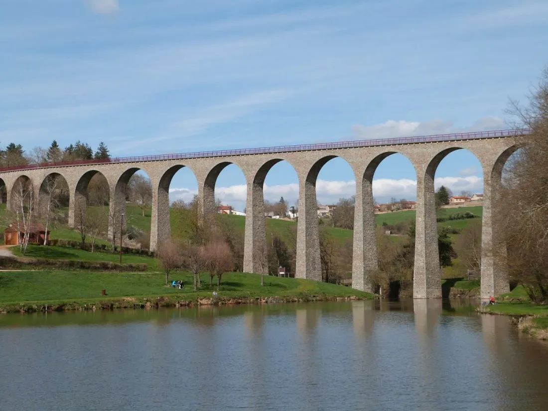 Viaduc de Saint-Symphorien-de-Lay