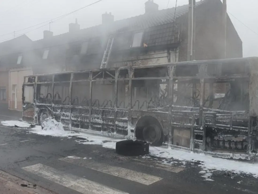 Le bus a été totalement détruit