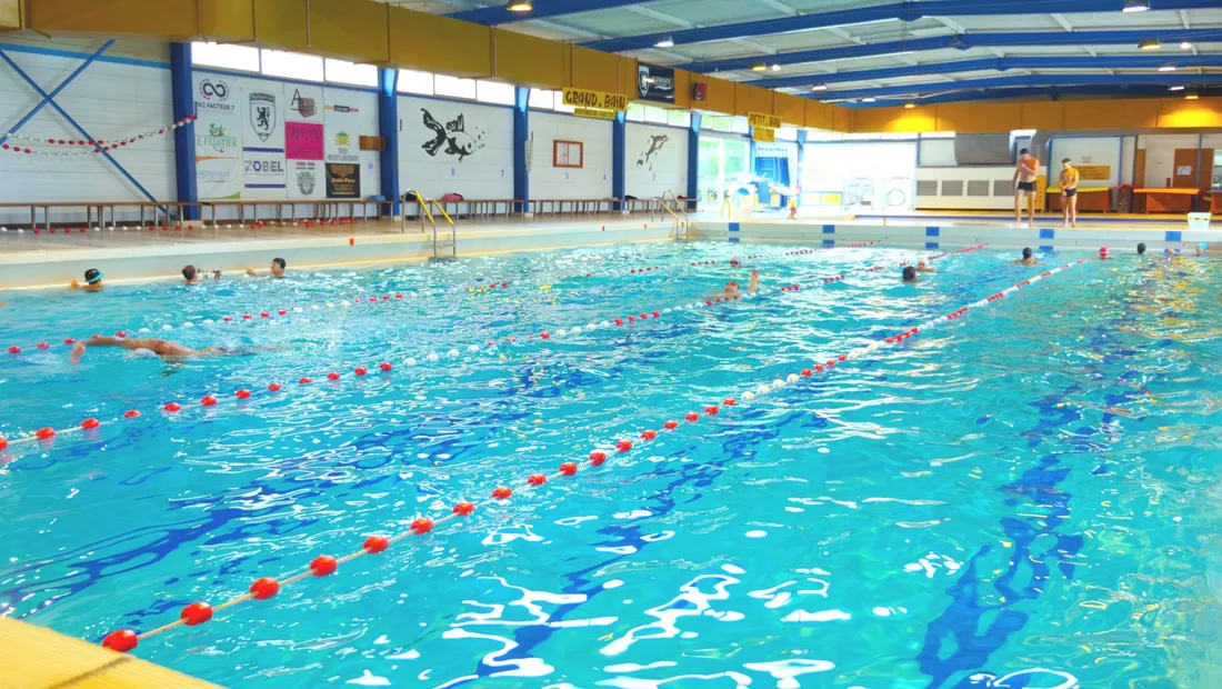 La piscine est fermée depuis plusieurs semaines.