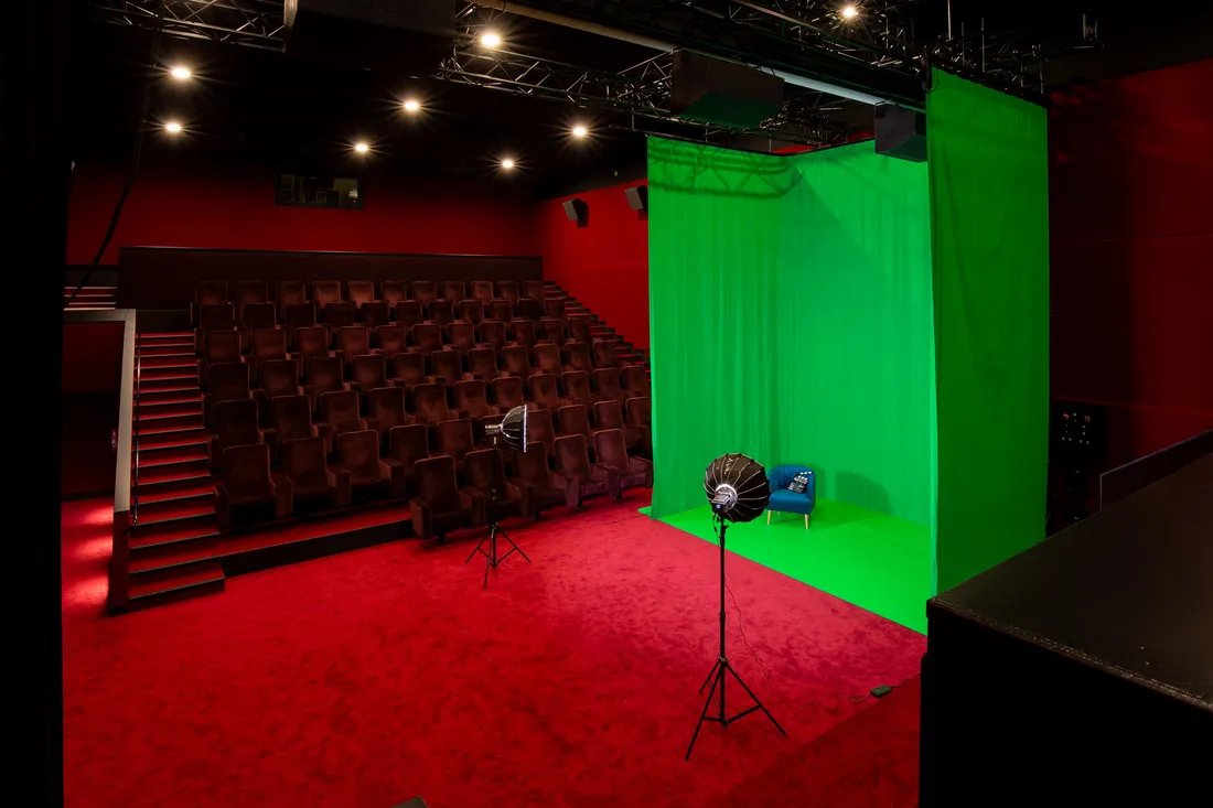 Studio 43