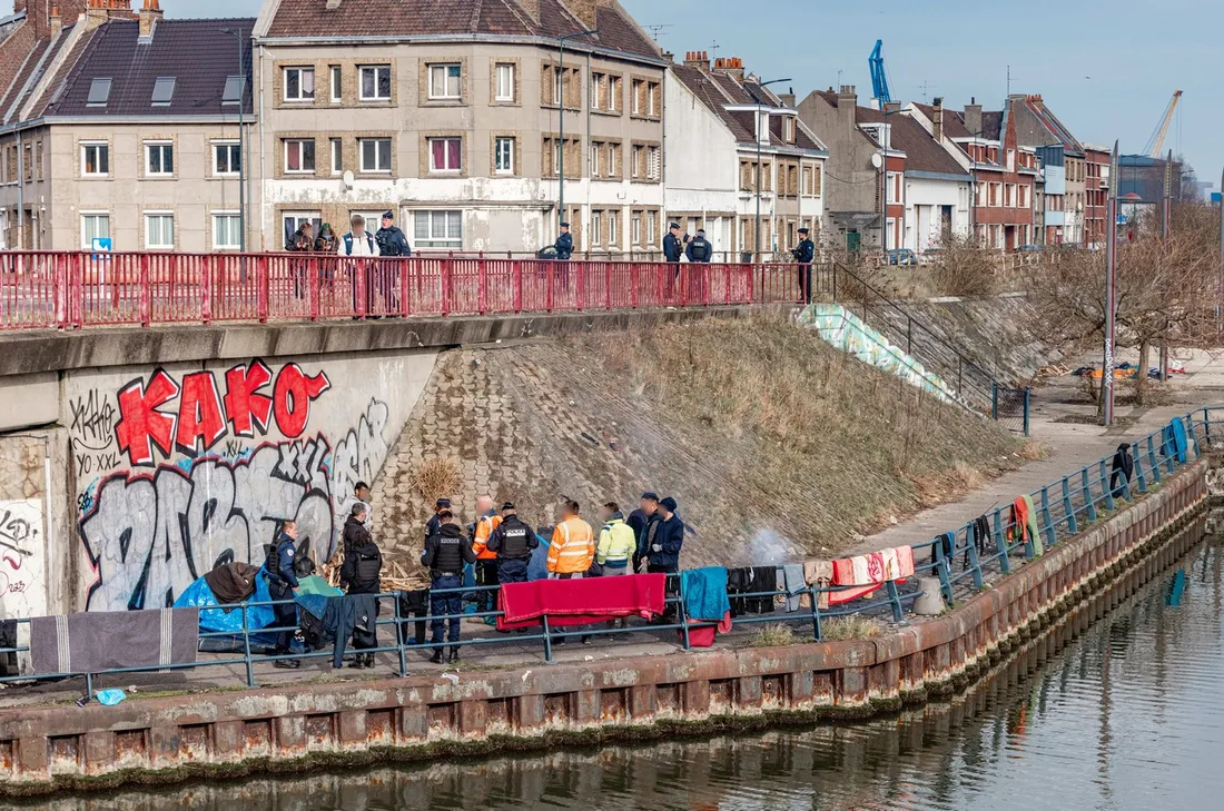 Un contentieux opposait la Ville à des migrants vivant sous les ponts.