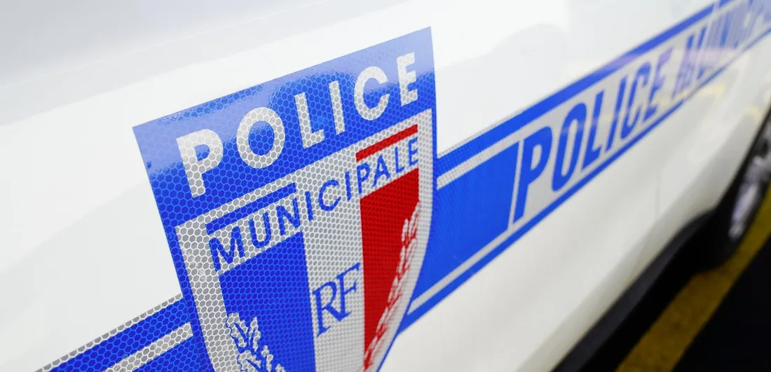 Police - 7