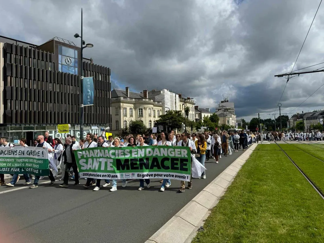 Manif Pharmacie Angers_30 05 24_DR