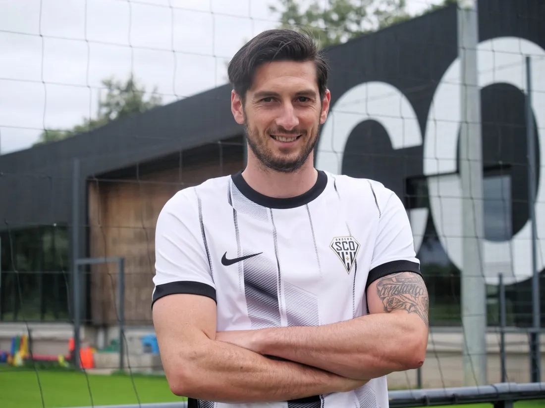 Florent Hanin reste à Angers Sco.