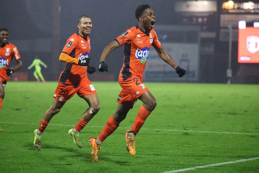 Owen Kouassi a signé à Lecce, en Italie.