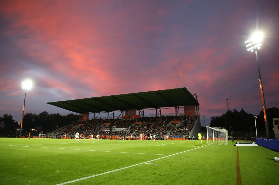 Le Stade lavallois remet des places en ventes pour Laval - Saint-Etienne.