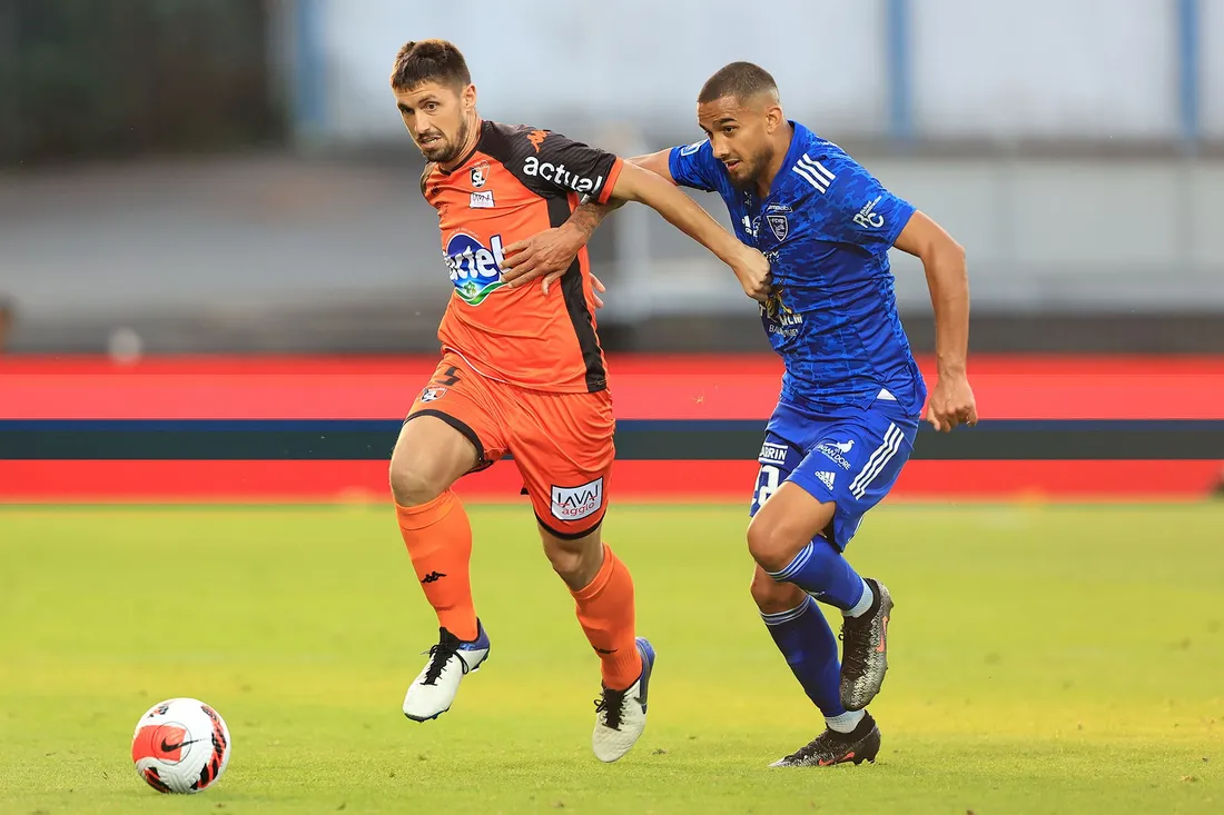 Julien Maggiotti sous le maillot lavallois.