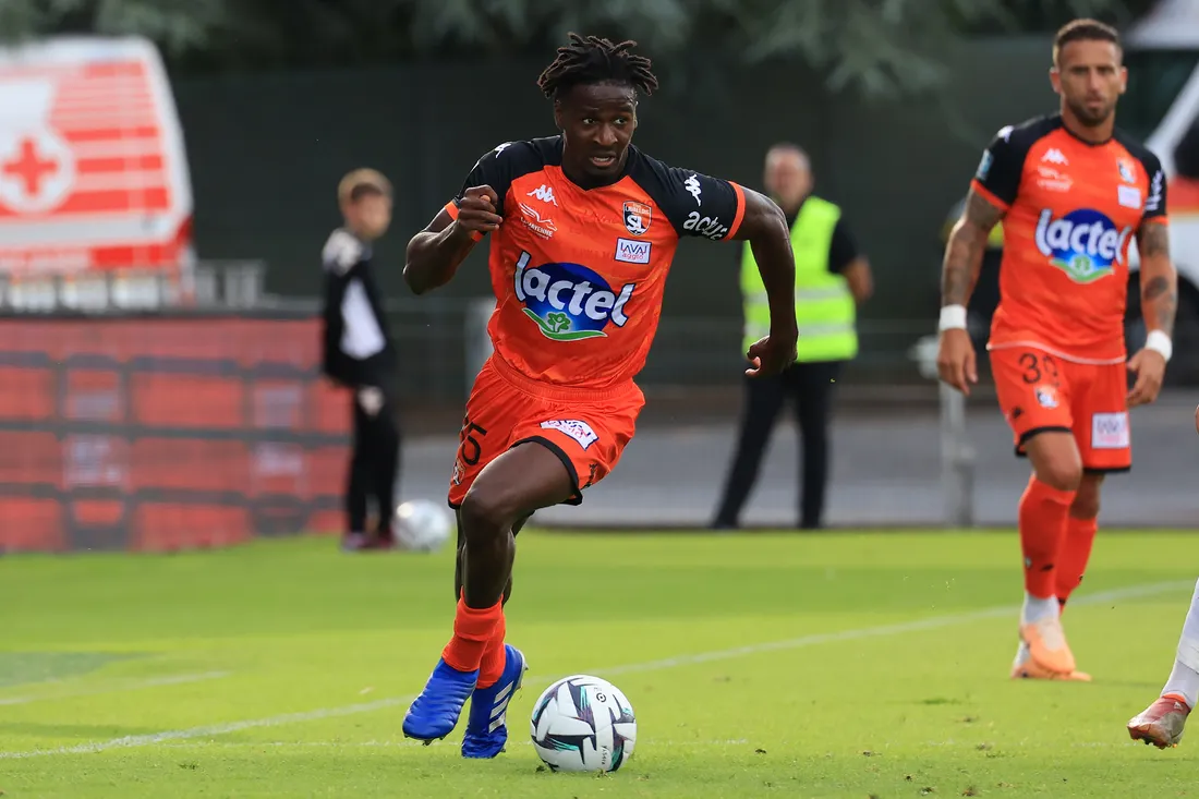 Peter Ouaneh s'est gravement blessé au genou.