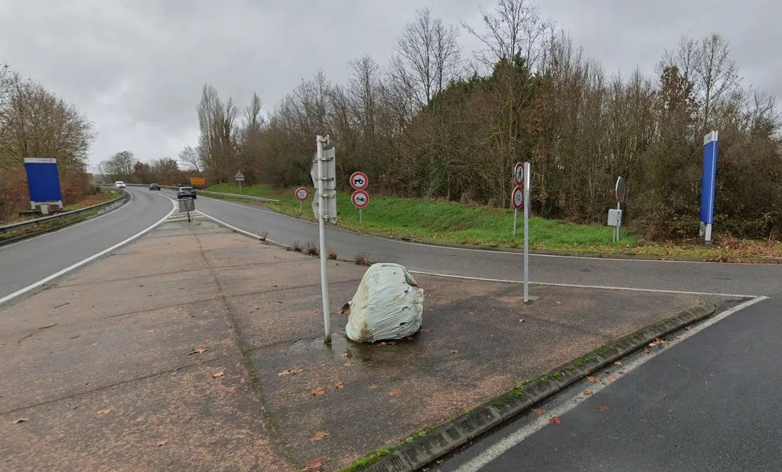 l'A680 au rond-point de Verfeil