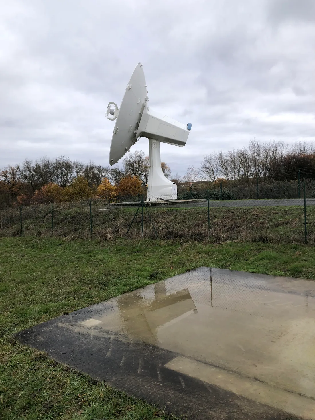 La nouvelle antenne du CNES a été installée cet automne. 