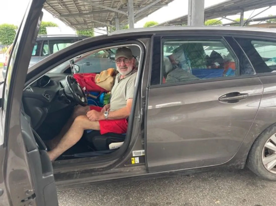 Claude, 70 ans, dort dans sa voiture à Montauban et lance un appel à l’aide.