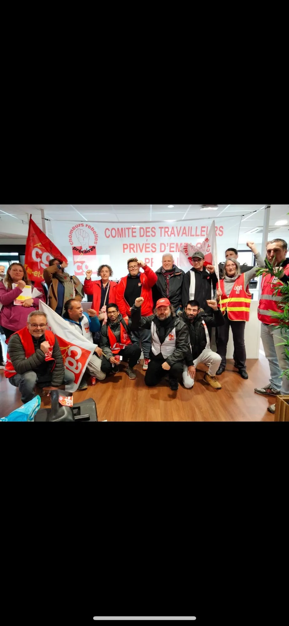 Les grévistes à l'agence France Travail de la zone Nord de Montauban 