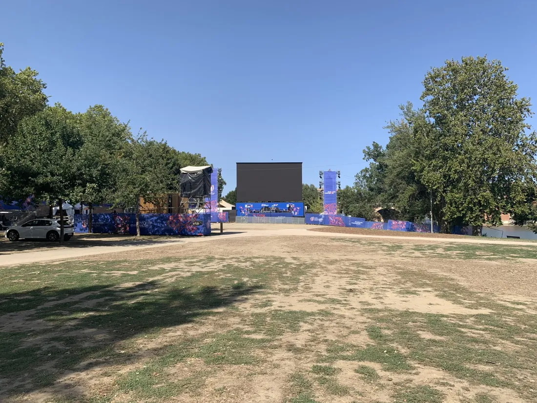 La zone Arena de la fan zone 
