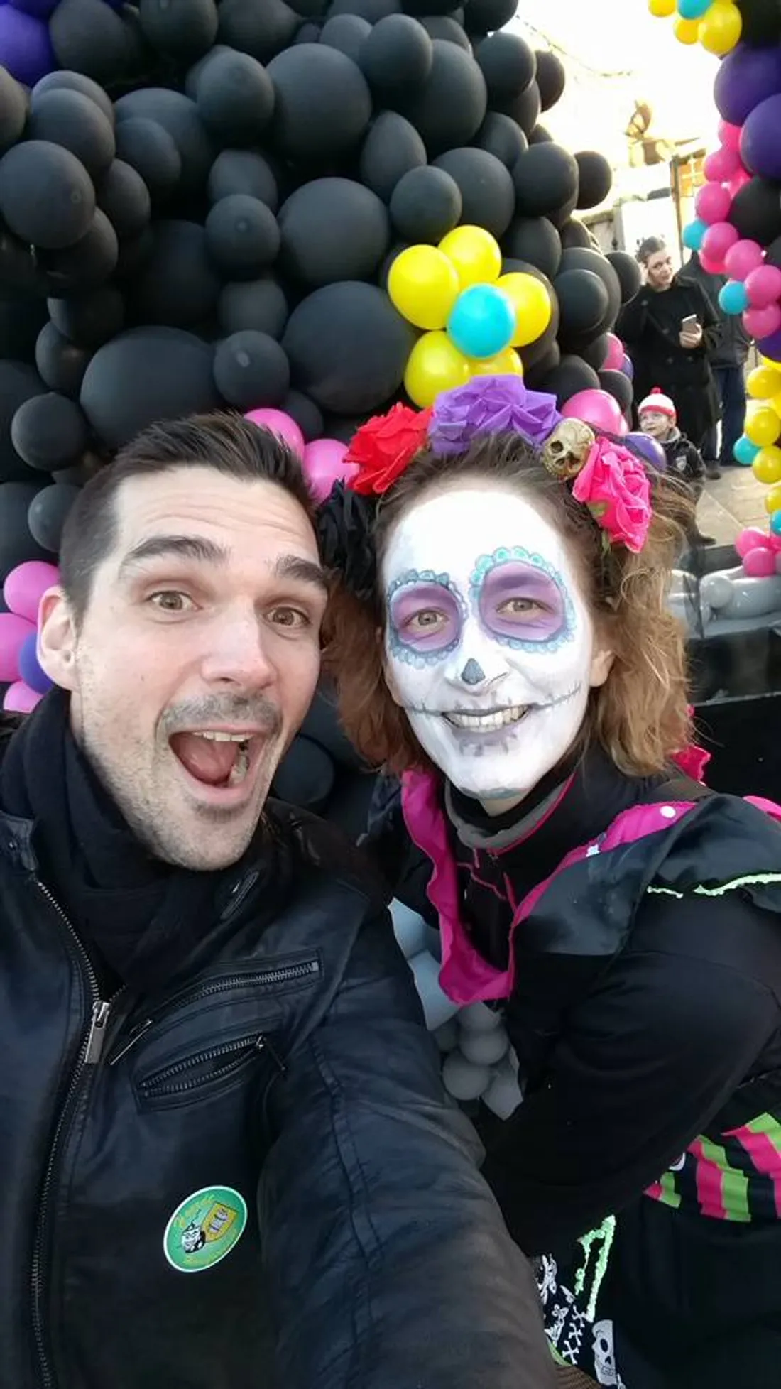 Céline, la "carnavalière", et Seb, le spectateur, lors d'un précédent carnaval à Hoerdt