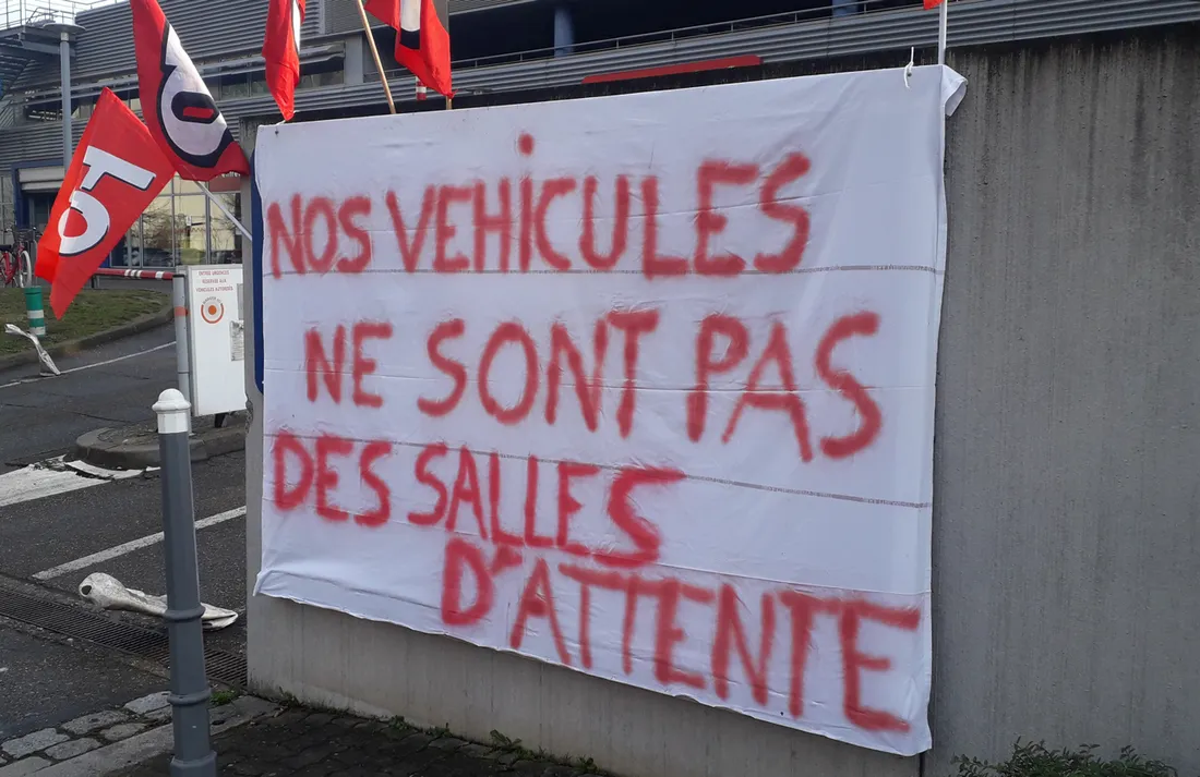 Le slogan des sapeurs-pompiers du Bas-Rhin était "Nos véhicules ne sont pas des salles d'attente"