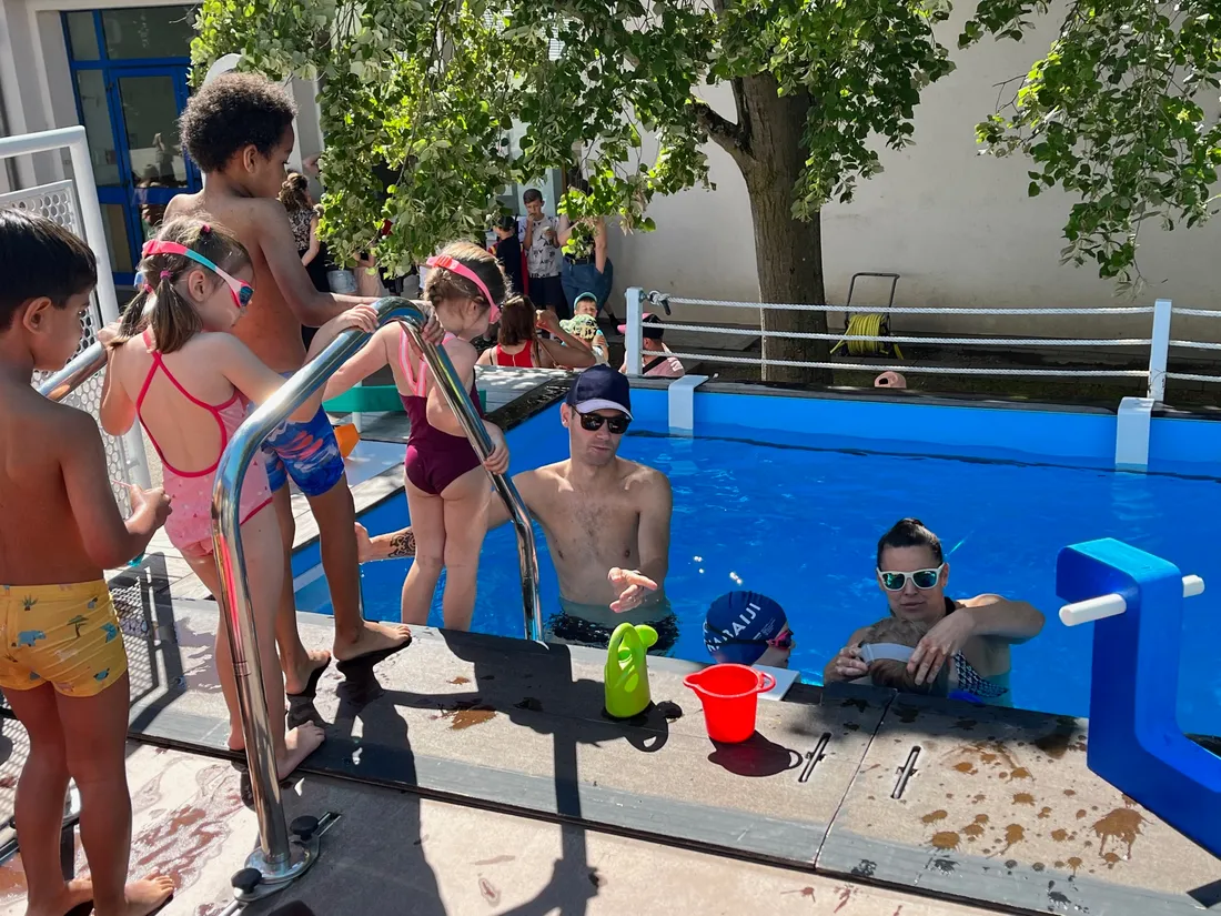 Carava'nage sillone Strasbourg depuis deux ans pour familiariser les enfants avec l'eau