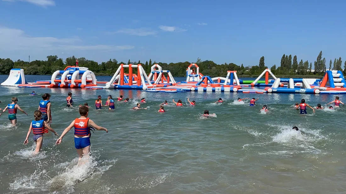 L'AquaFun'Park est ouvert au lac Achard depuis le 8 juillet.