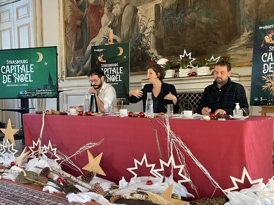 Guillaume Libsig, Jeanne Barseghian et Pierre Ozenne présentent les nouveautés du marché de Noël 