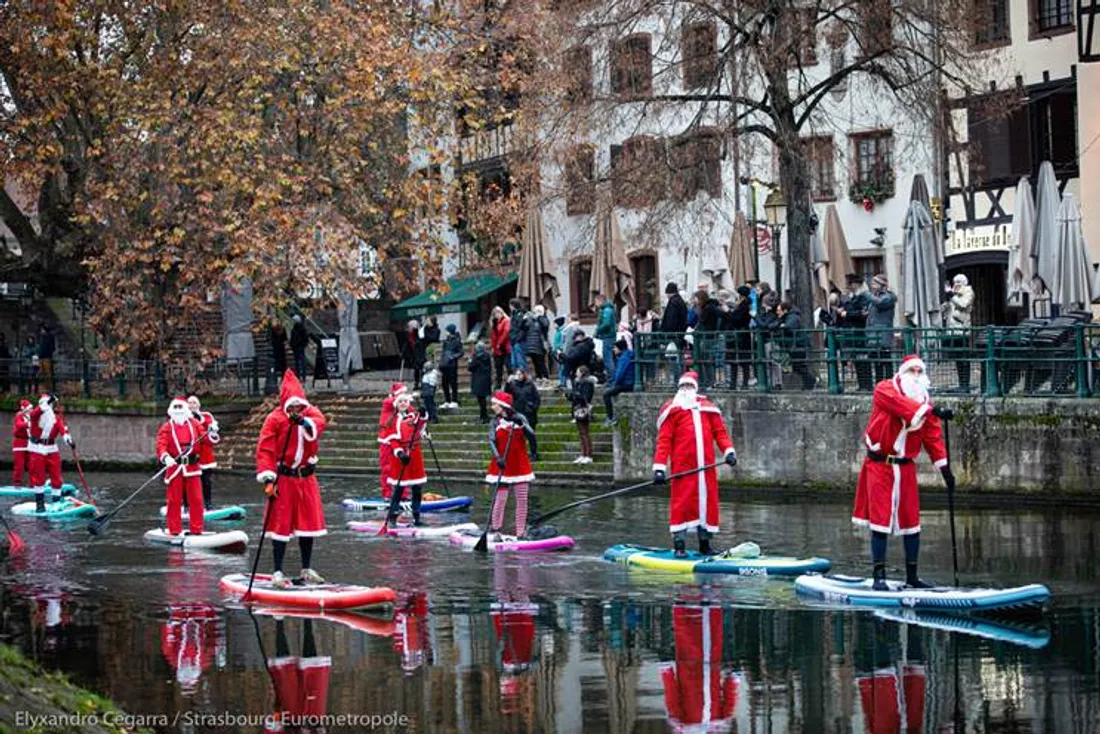 Les pères et mères Noël seront de retour sur l'Ill à Strasbourg ce samedi.